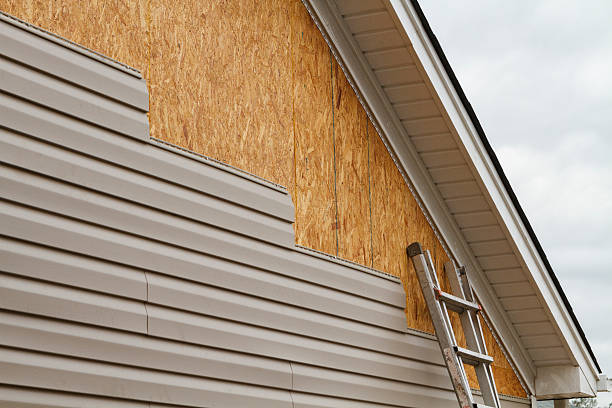 24/7 Emergency Vinyl Siding experts in Clinton, SC